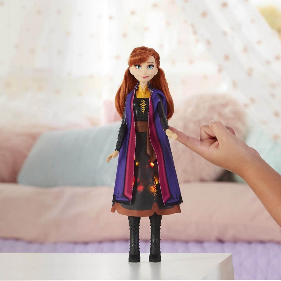 Hasbro  Frozen II Poupée magique de lumière, assortiment aléatoire 