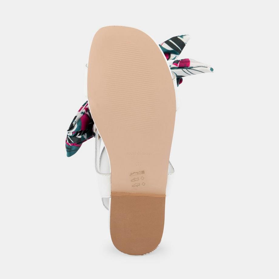 KURT GEIGER  Sandales, plates 