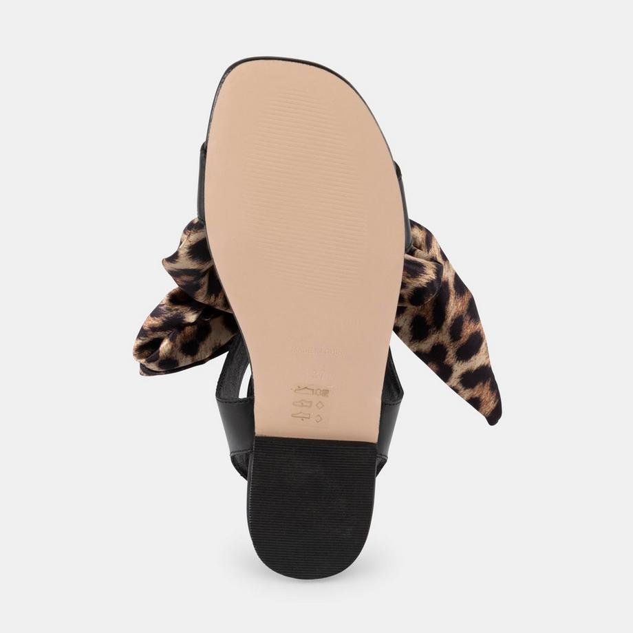 KURT GEIGER  Sandales, plates 