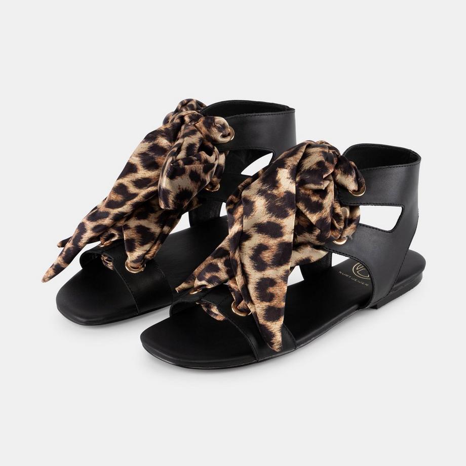 KURT GEIGER  Sandales, plates 