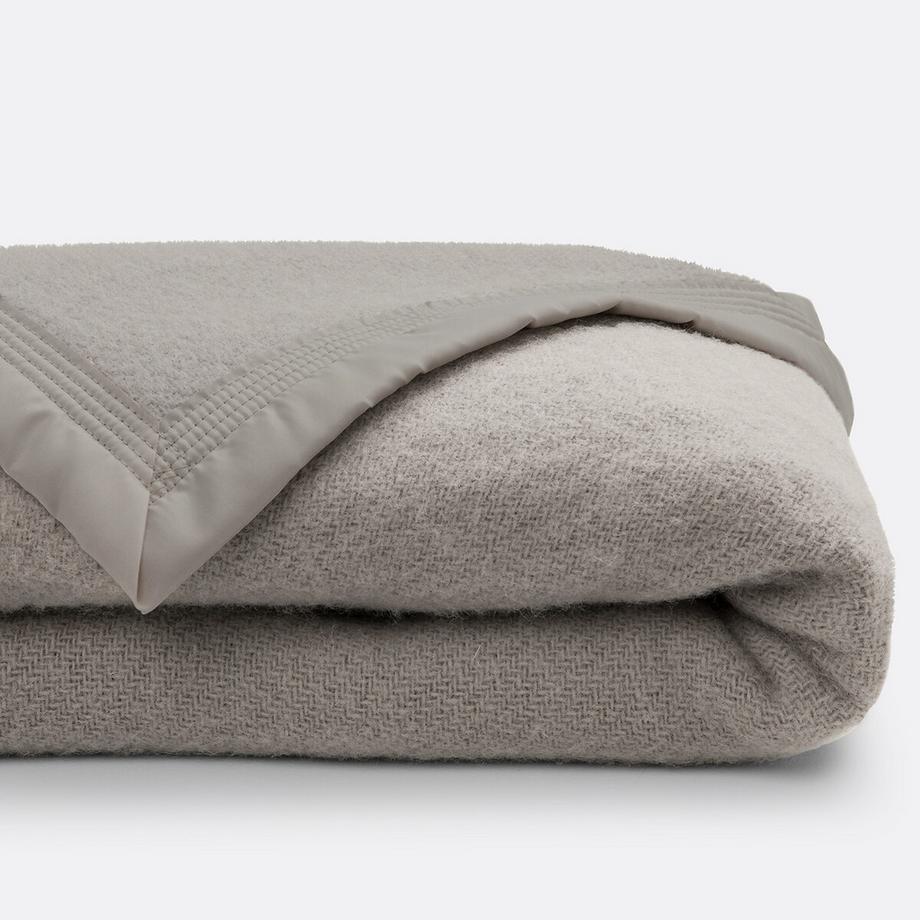 La Redoute Intérieurs Couverture en laine vierge Woolmark 350 gr/m²  