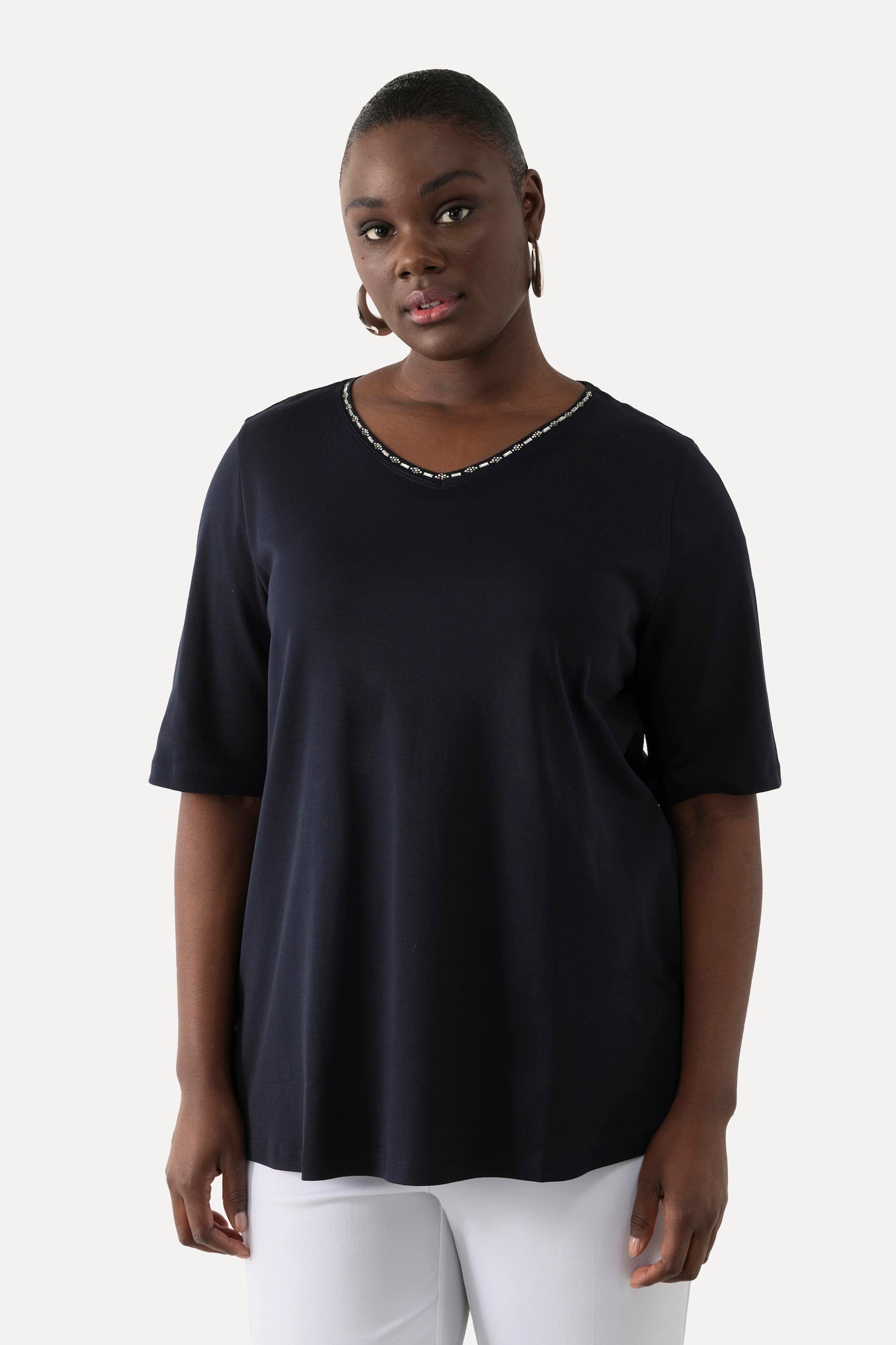 Ulla Popken  T-shirt dal taglio svasato in cotone Pima con scollo a V e mezze maniche 