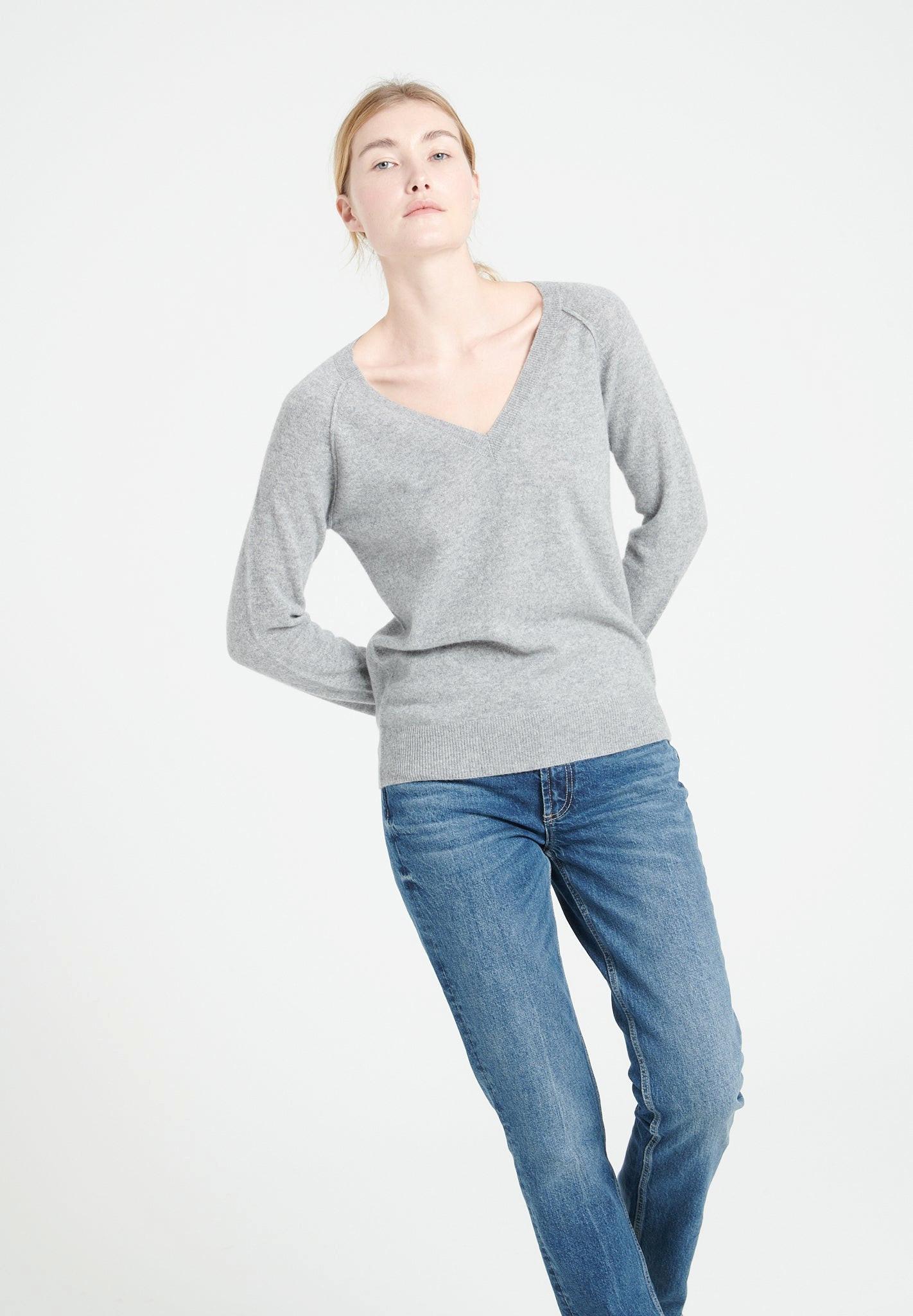 Studio Cashmere8  LILLY 6 Maglione con scollo a V - 100% cashmere 