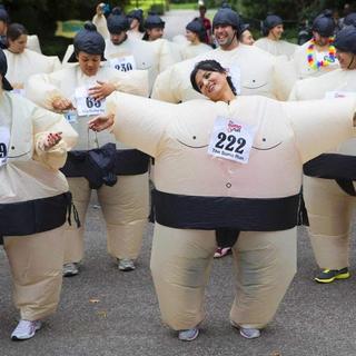 Mikamax  Costume de Mascarade, Gonflable - Lutteur de Sumo 