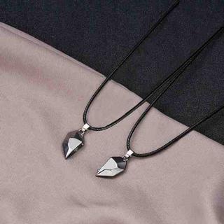 eStore  Collier d'Amour magnétique, Noir - 1 paire 