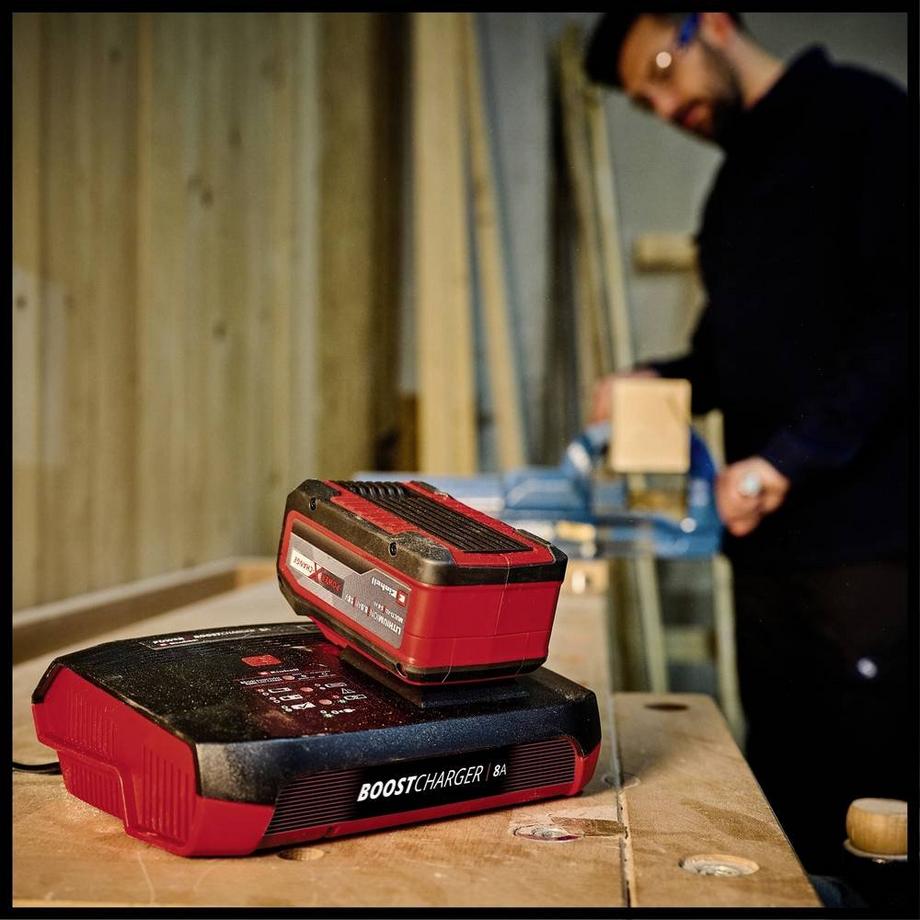 Einhell  PXC Boostcharger 8A Power X-Change Schnellladegerät 