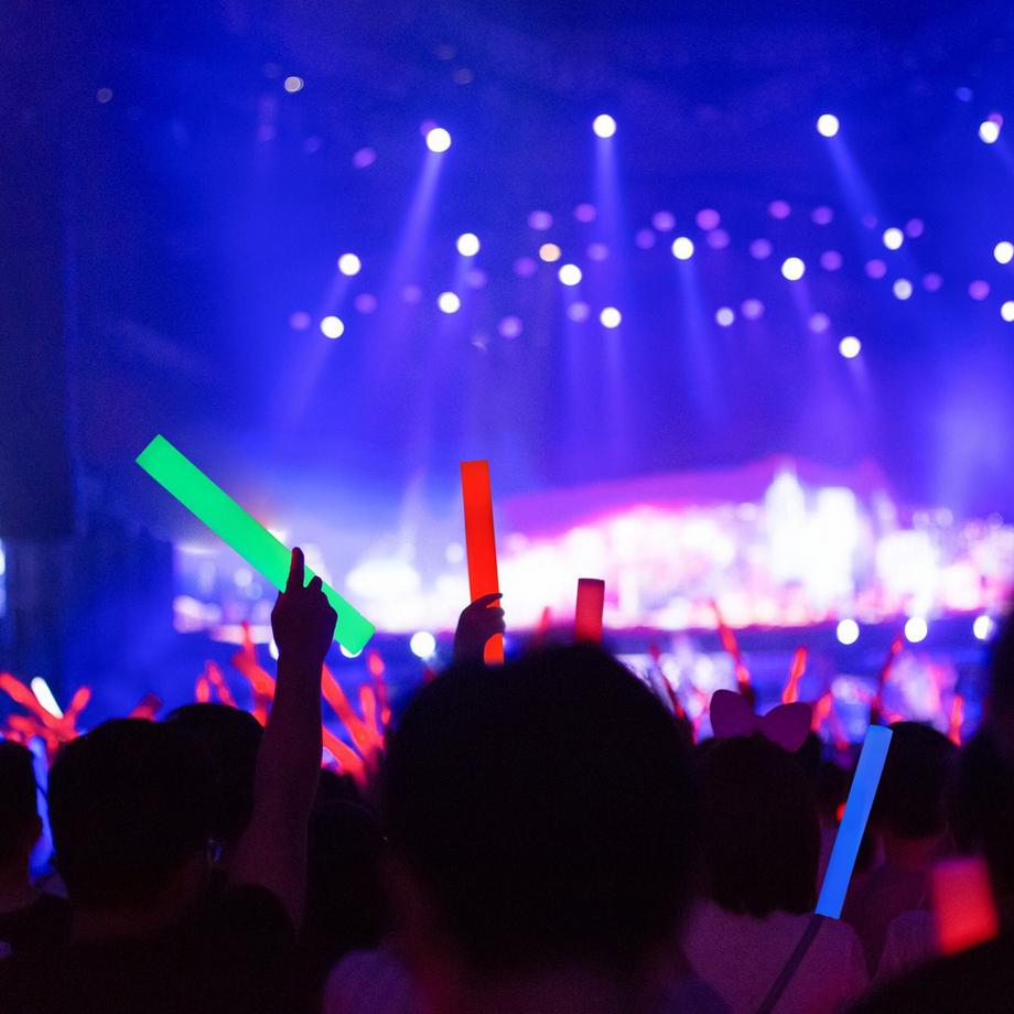 B2X lot de 10 bâtons lumineux LED en mousse plastique  