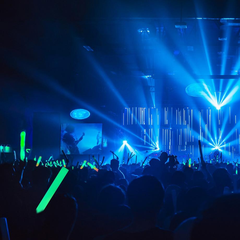 B2X lot de 10 bâtons lumineux LED en mousse plastique  