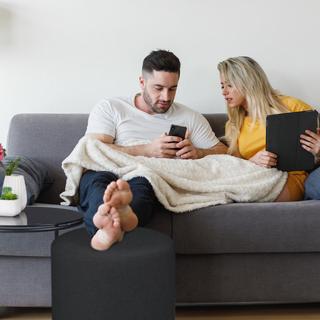 B2X Beistelltisch mit Fußhocker  