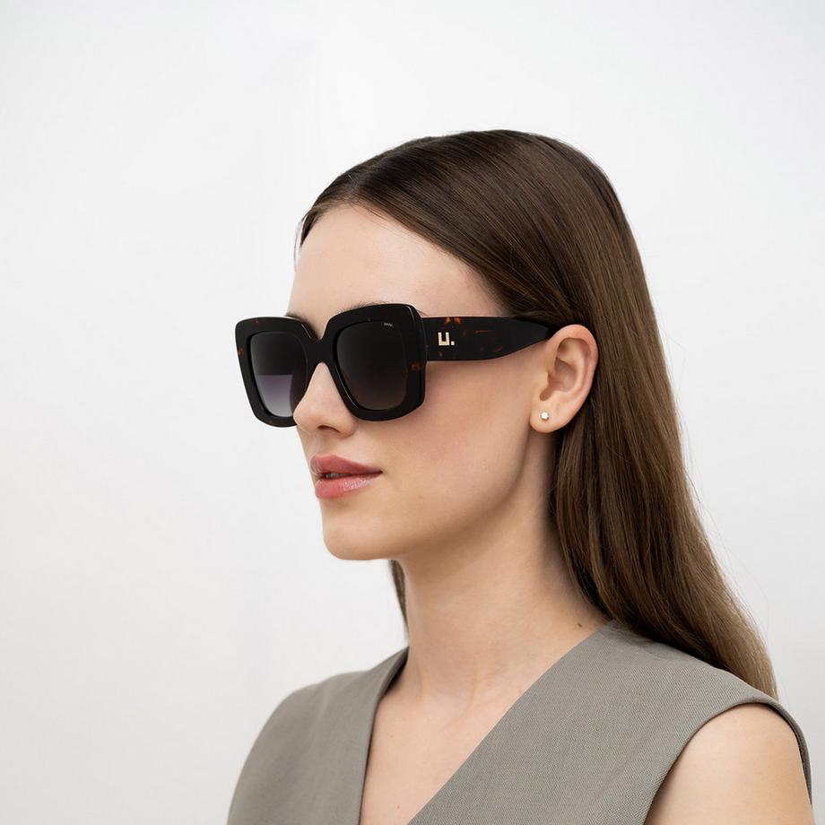 INVU  Polarisierte Sonnenbrille in Premium-Qualität mit Etui 