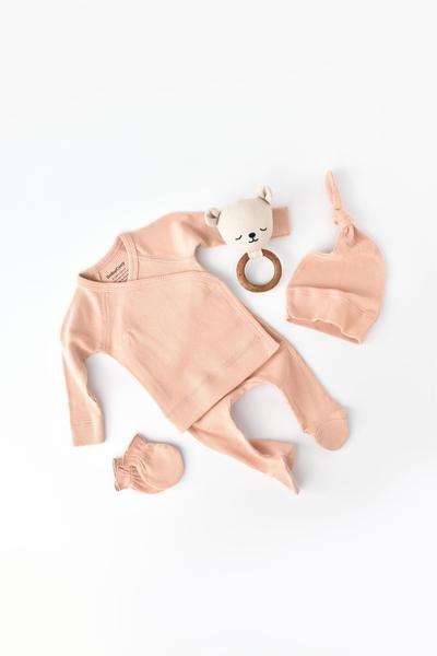 BabyCosy Organic  4 Stk Set, Hose, T-shirt, Mütze, Fausthandschuhe 