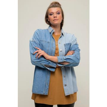 Camicia di jeans dal taglio oversize con effetto patchwork, collo da camicia e maniche lunghe