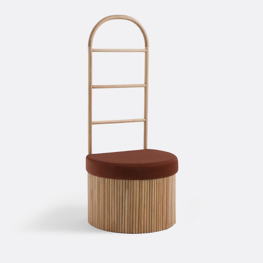 Valet avec coffre de rangement