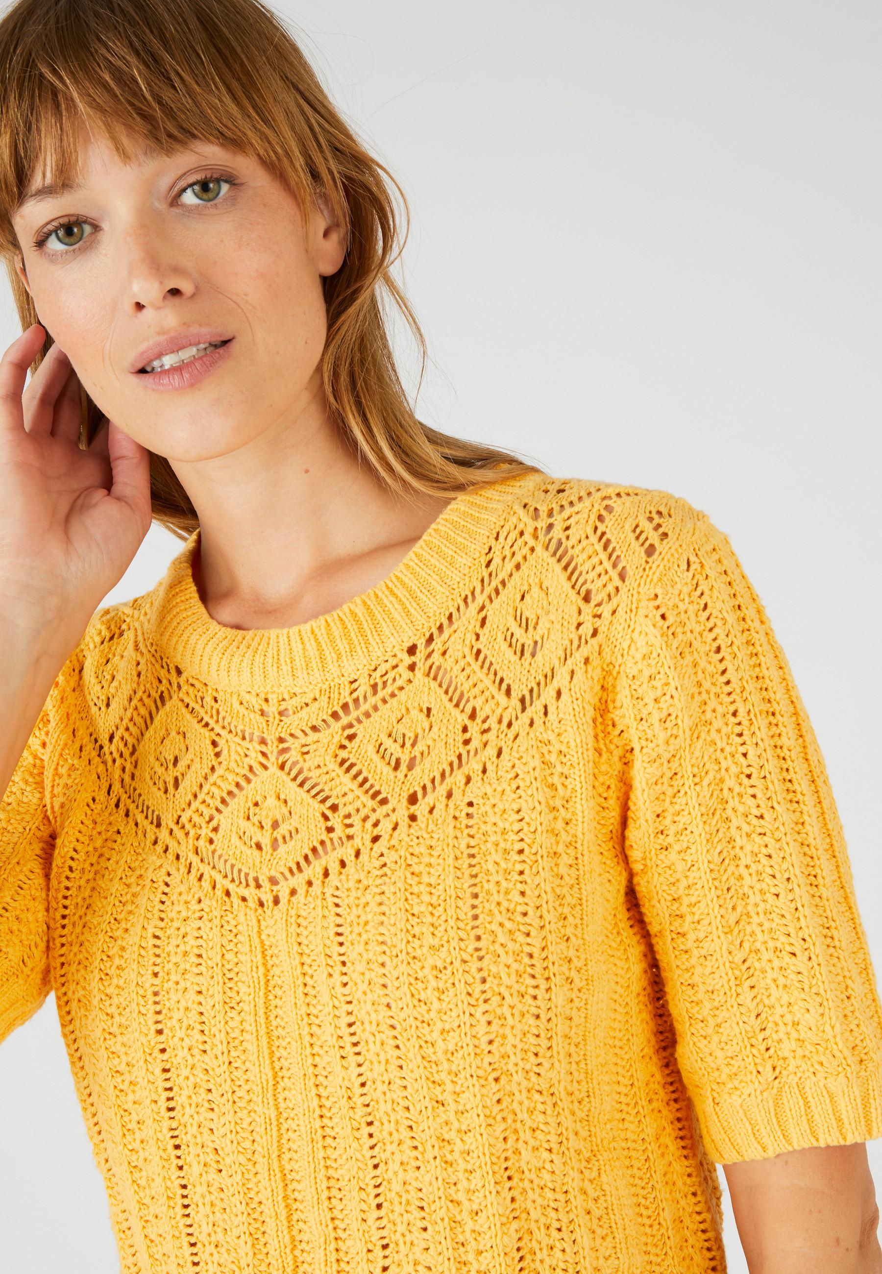 Damart  Pull effet crochet fil ruban effet crochet, plastron fantaisie féminin, col rond. 