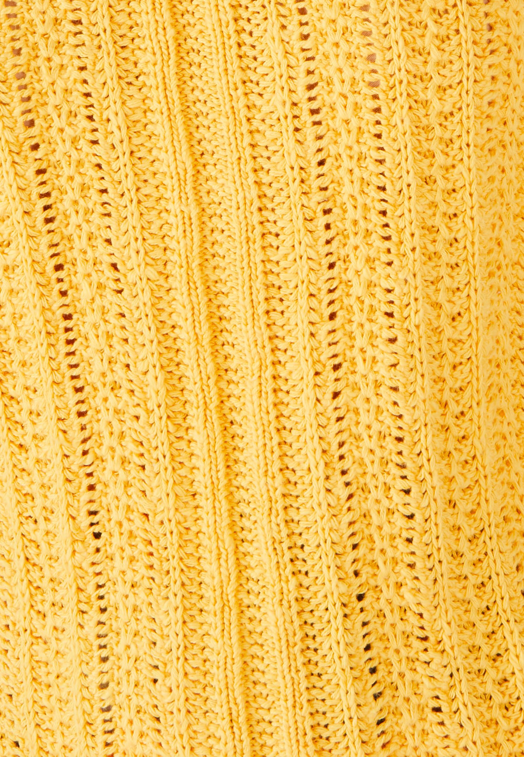 Damart  Pull effet crochet fil ruban effet crochet, plastron fantaisie féminin, col rond. 