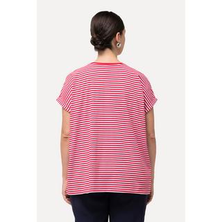 Ulla Popken  T-shirt oversize à col V, manches courtes et jeu de rayures 