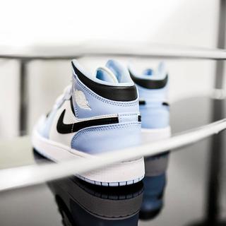 NIKE  Air Jordan 1 - Mid Ice Blue 