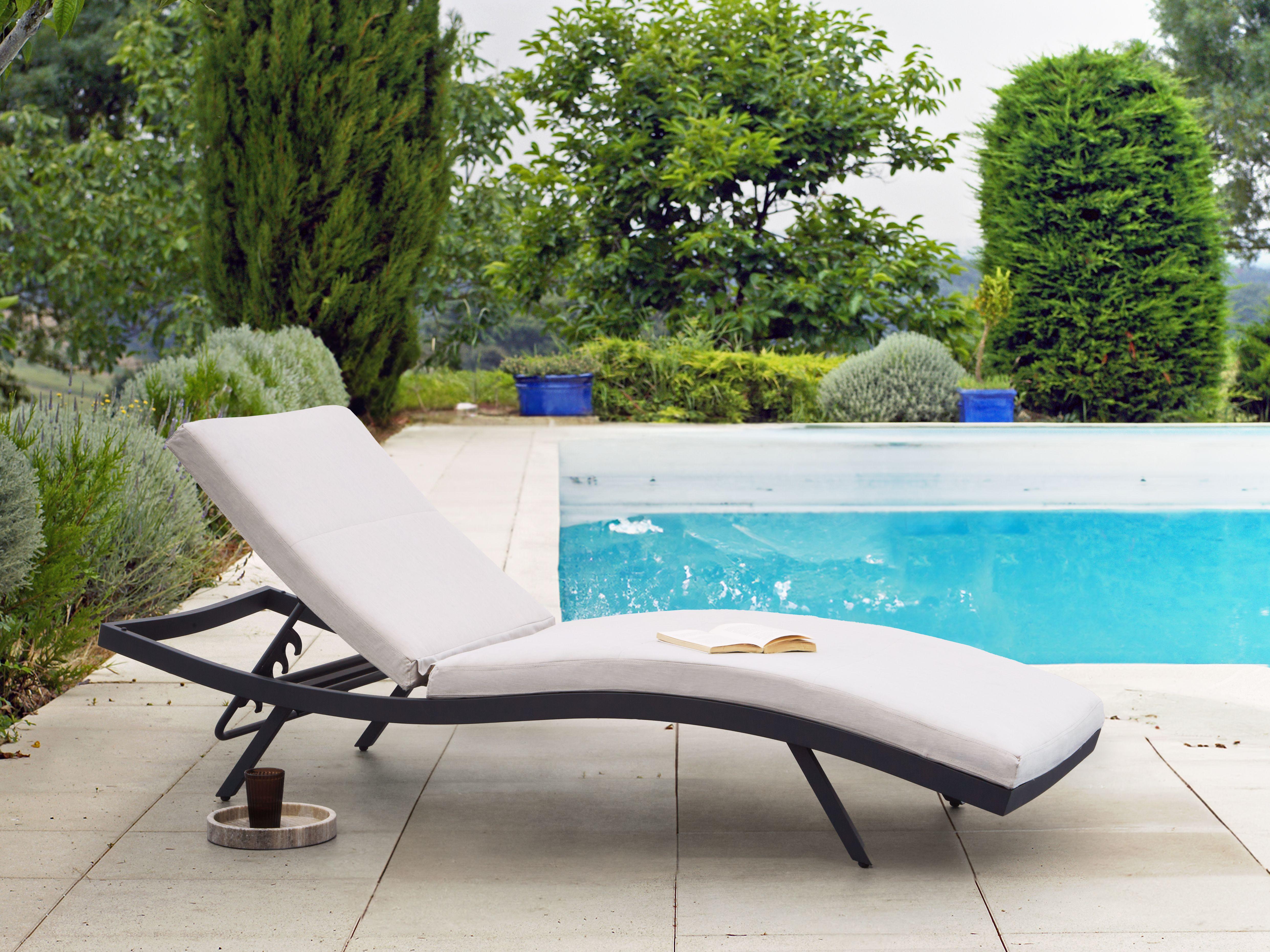 Beliani Transat avec coussin en Aluminium Moderne AMELIA  