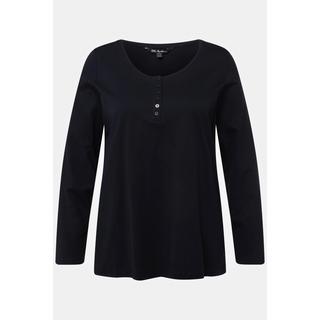 Ulla Popken  T-shirt manches longues, collection Basic. Patte de boutonnage. Coupe Regular Fit. 