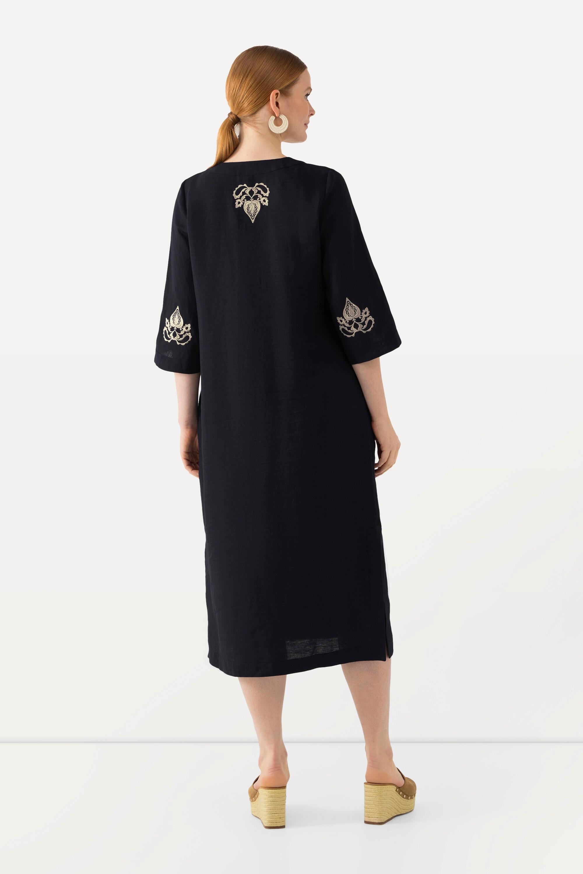 Ulla Popken  Robe maxi en lin avec fleurs brodées, col tunisien et manches 3/4 