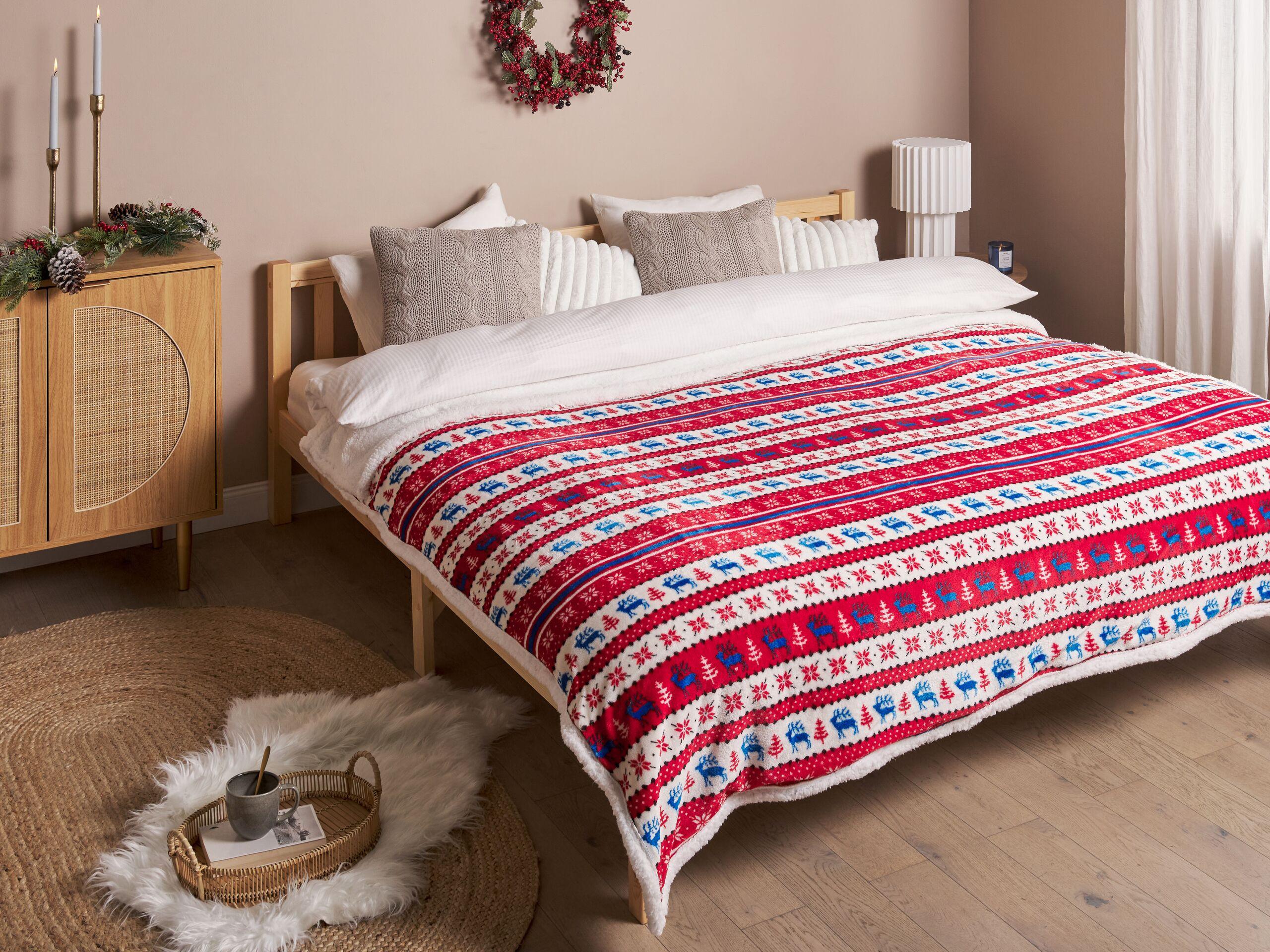 Beliani REKA Couverture Polaire Classique Polyester  