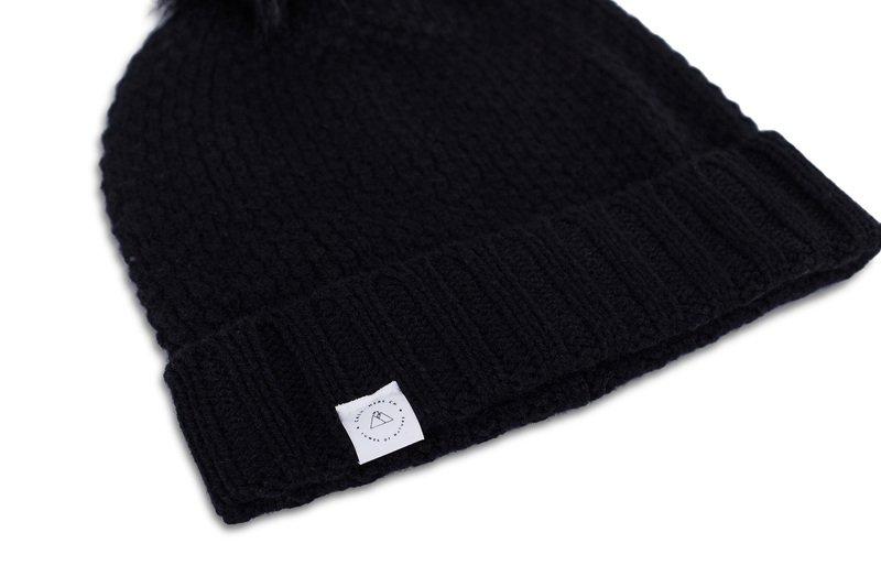 CASH-MERE.CH Kaschmir Mütze mit Bommel  
