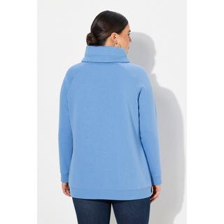 Ulla Popken  Sweat-shirt à col montant et évasé. Poches et manches raglan. 