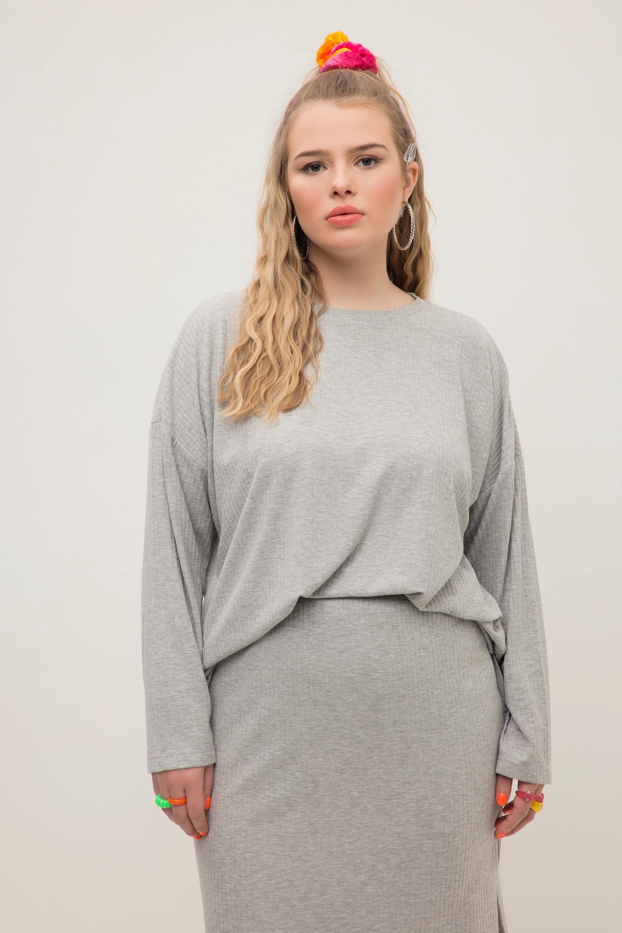 Studio Untold  Maglione dal taglio oversize in maglia a costine con scollo a girocollo e maniche lunghe 