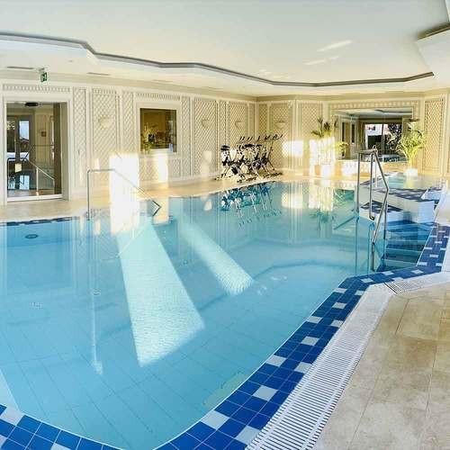 Image of 5* Übernachtung Mit Wellness Und Frühstück In Crans-montana (für 2 Personen) Unisex