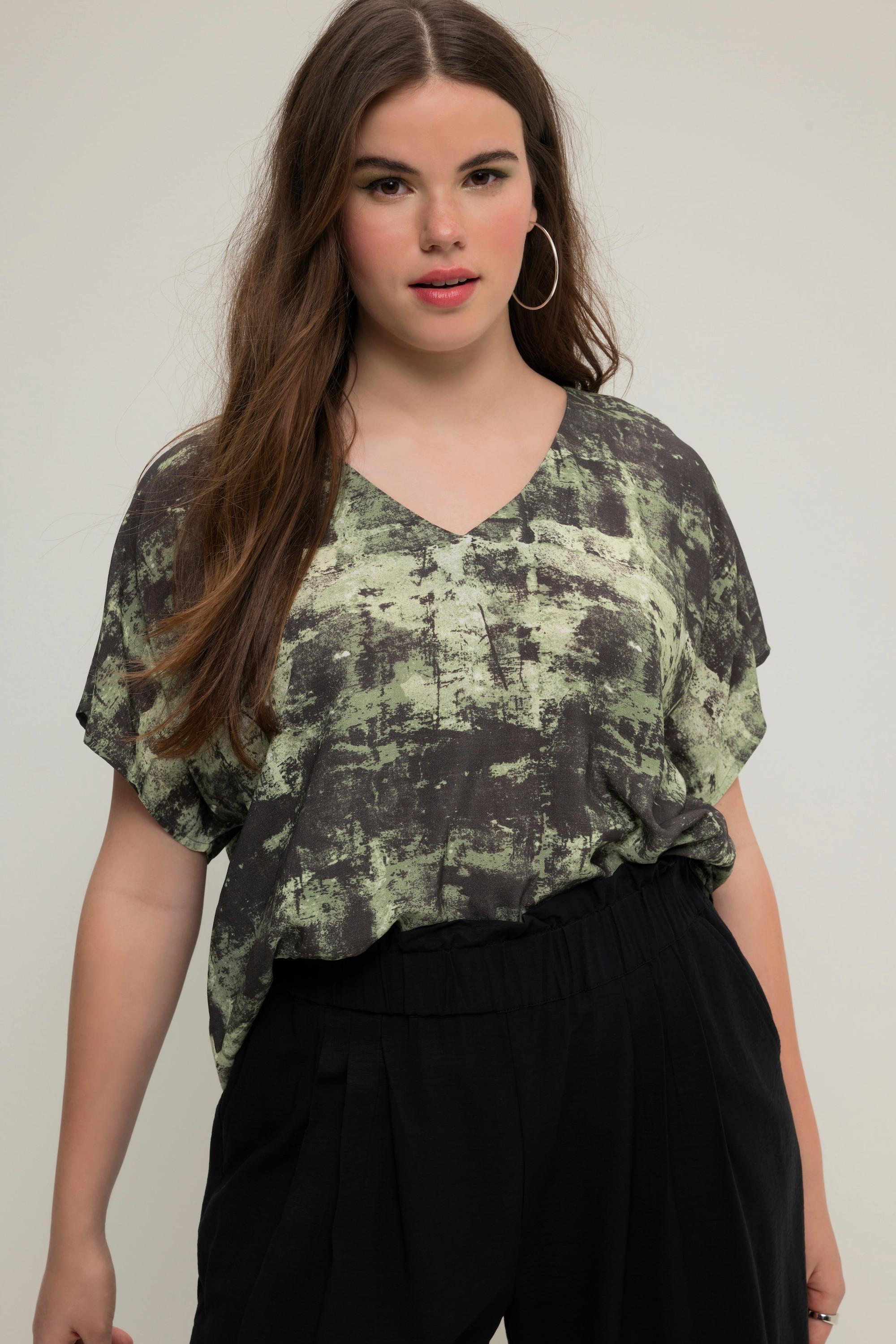 Studio Untold  Blouse oversized à imprimé intégral, col V et manches courtes 