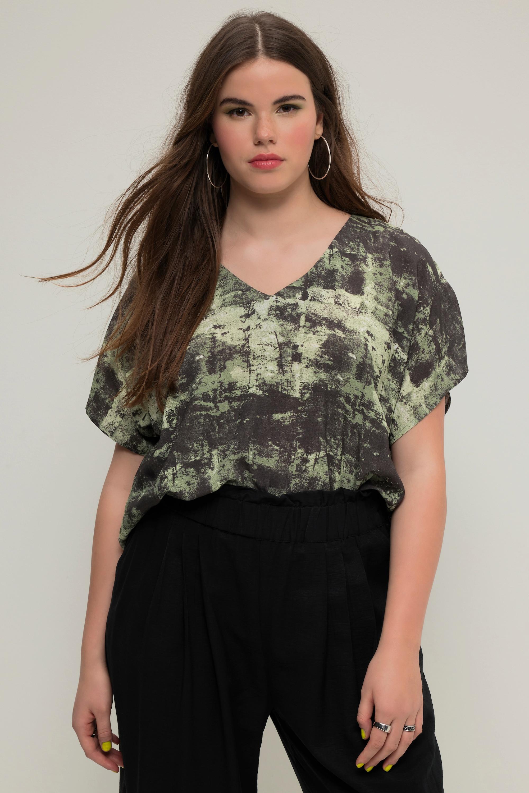 Studio Untold  Blouse oversized à imprimé intégral, col V et manches courtes 