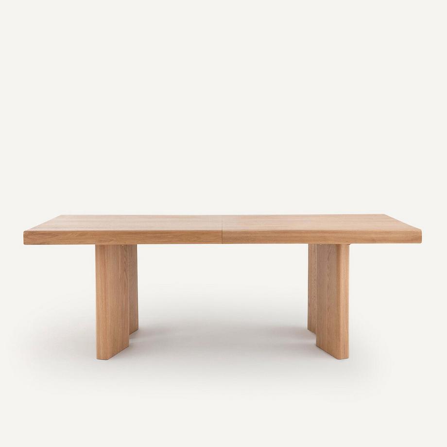 AM.PM Ausziehbarer Tisch Olaga aus massivem Eichenholz  