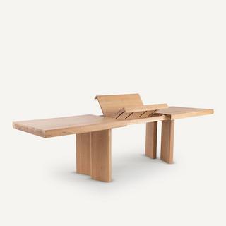 AM.PM Ausziehbarer Tisch Olaga aus massivem Eichenholz  