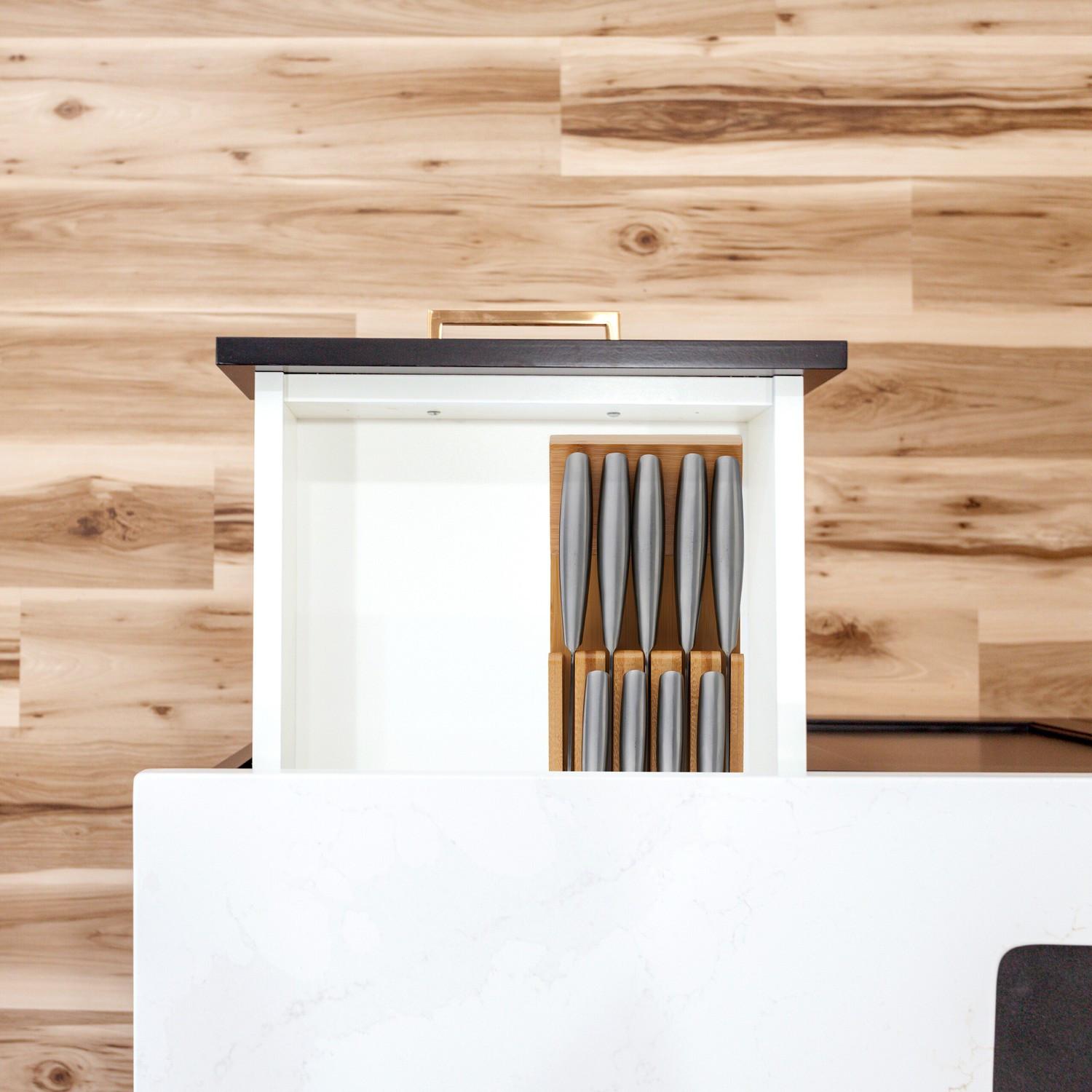 B2X Portacoltelli La scatola contiene 9 coltelli  