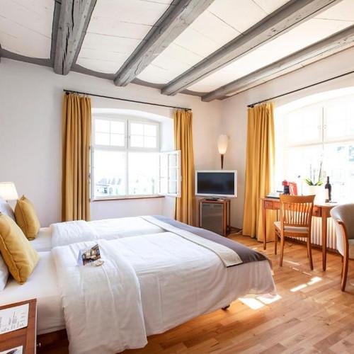 Image of 1 Nacht Zu Zweit Im Restaurant-hotel De Charme Römerhof Unisex