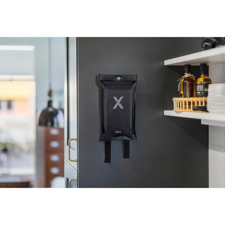 Nexa FB-120 SMD Löschdecke Silikon Schwarz 120x120 cm  