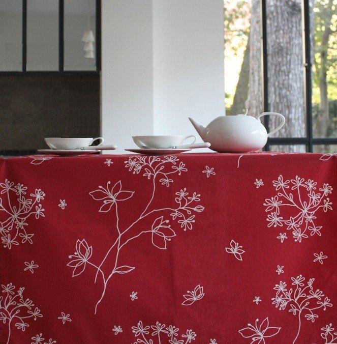 Image of Tischdecke abwaschbar rund oder ovale Astrantia Tischdecke abwaschbar rund oder ovale Astrantia