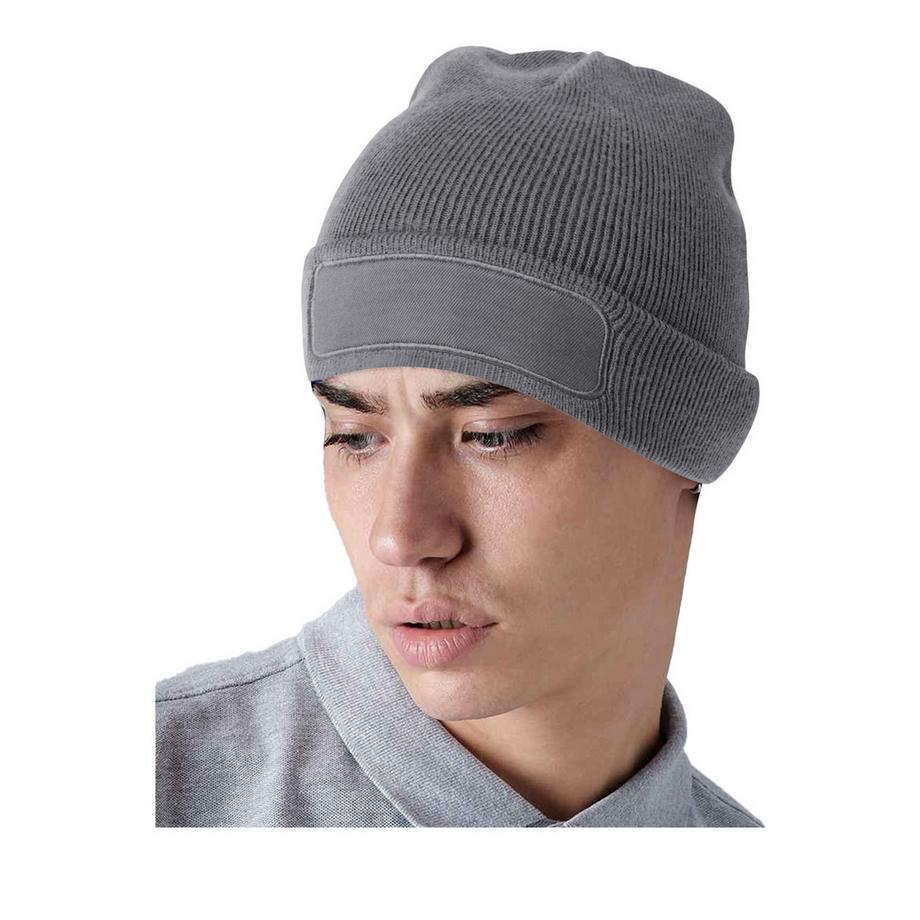 Beechfield Bonnet Tricoté avec Écusson Tissé  