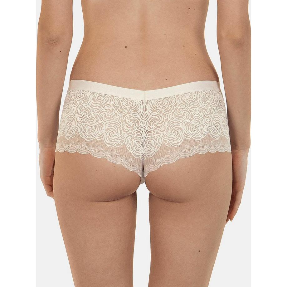 Lisca Felicity Shorty  