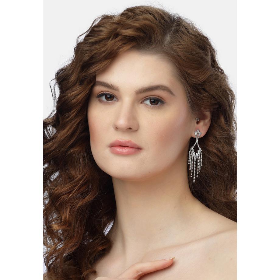 AVANT-GARDE PARIS  Elegante Funkelnde Kette-Ohrringe 