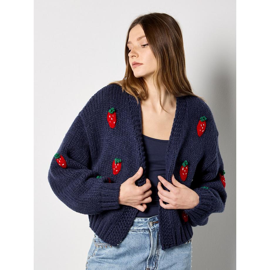Cardigan en maille épaisse à motif fraises