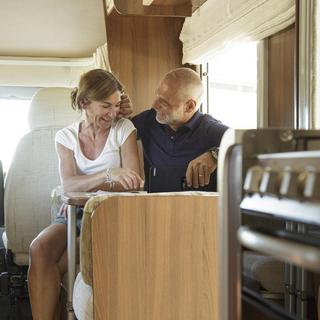 B2X Tragbare Sicherheitsbox mit Zahlenschloss  