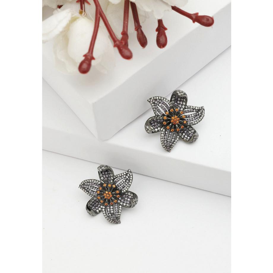 AVANT-GARDE PARIS  Diva Florale Steckerohrringe 