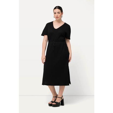 Ulla Popken  Abito midi in jersey operato con scollo a V e mezze maniche 