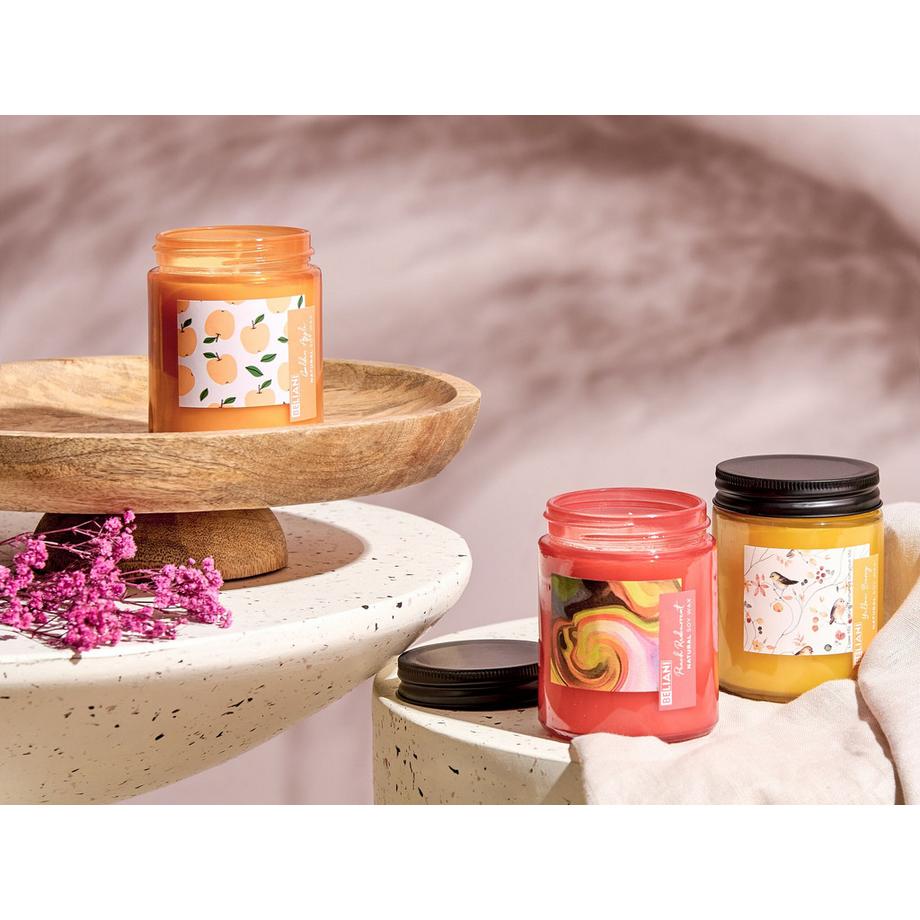 Beliani Duftkerzen 3er Set aus Sojawachs FRUITY BLOOM  