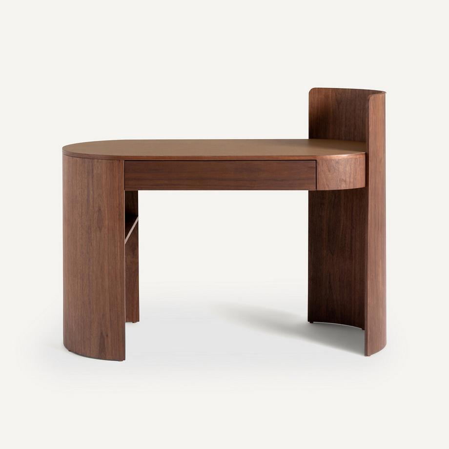 AM.PM Schreibtisch aus Walnussfurnier und Leder  