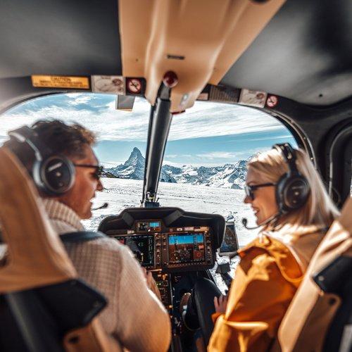 Image of Helikopterflug Über Das Matterhorn - 85 Minuten (für 4 Personen) Unisex