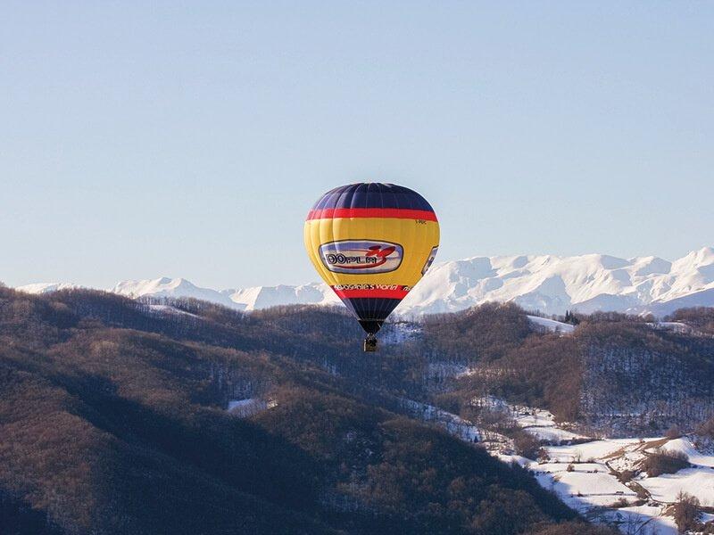 Smartbox  Vol en montgolfière dans le nord de l'Italie pour 2 personnes - Coffret Cadeau 