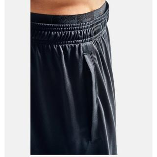 UNDER ARMOUR  Shorts techniques 