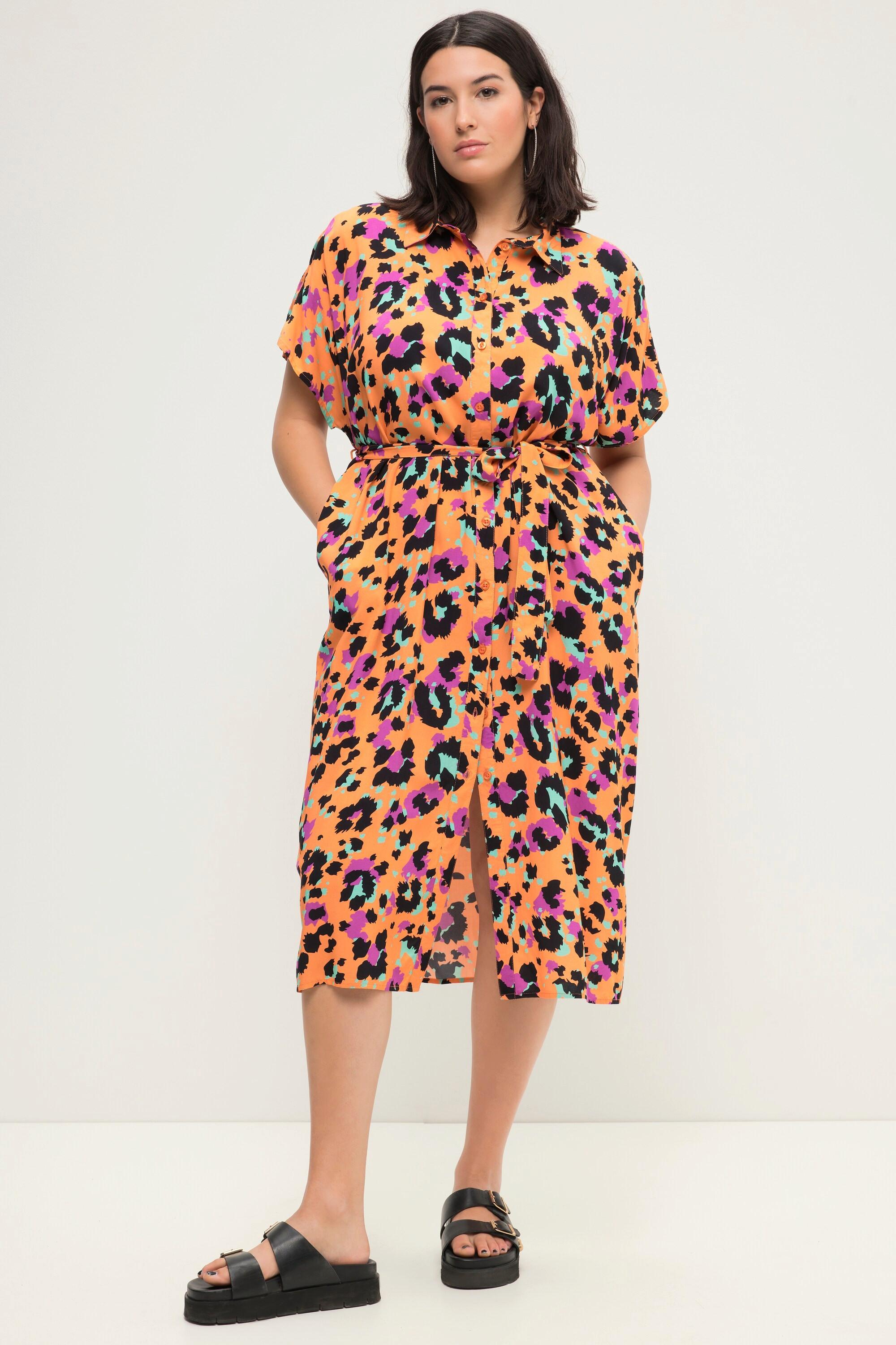 Studio Untold  Robe-chemisier oversized longueur midi, motif léopard coloré et ceinture à nouer 